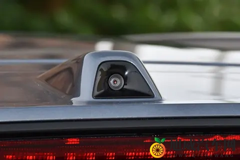 85万辆的底气！星越L五大豪华+金秋福利，燃油SUV闭眼选不踩坑​-3