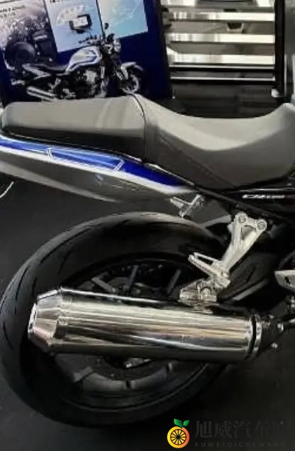 本田CB500SF到店实拍 4万级带电子离合 国产500级街车迎最强对手-3