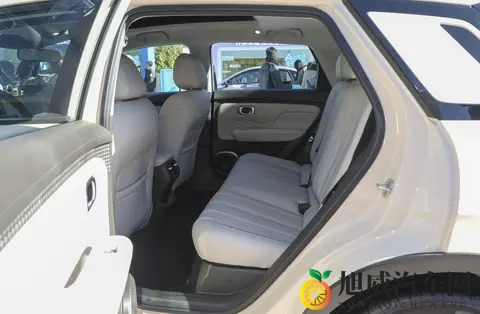 男人捅女人APP：男性攻击女性事件追踪应用-1