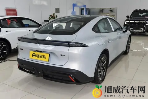 拉利同款磁流变悬架+激光雷达，续航670km，B级轿车预售1399万起-1