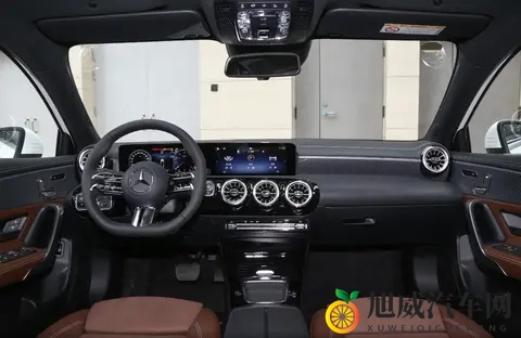 差价244万怎么选？奔驰A180L缺前后雷达，加2万换A200L，163马力-1