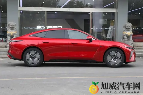 11月买车有补贴？这车纯电+增程都有，配置高，价格还便宜-1