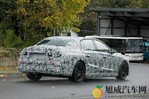 有望2027年发布 纯电动奔驰E级谍照曝光 造型回归传统-2