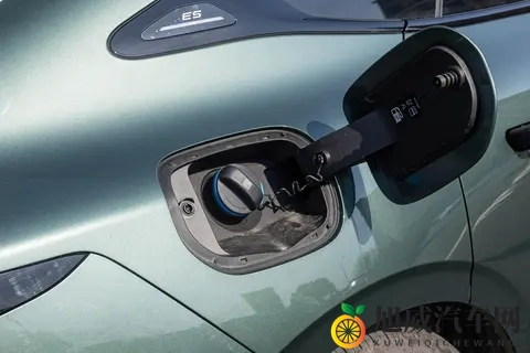 8295芯片，空悬+CDC，2025款星纪元ES究竟实力表现如何？-3