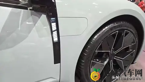 丰田全新卡罗拉概念车首秀，设计语言大换血，目标直指年轻市场-3