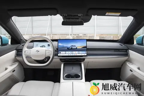 15万级选车不纠结了！这款轿跑直接打破内卷，东风奕派eπ007+-3