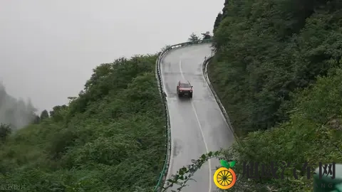 黄三色是哪三色颜色组成的图片：汽车色彩揭秘：揭秘黄三色魅力来源-3