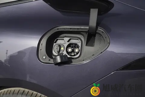 阿维塔06：新能源轿车的选择困扰，这款新车会给你惊喜！-1