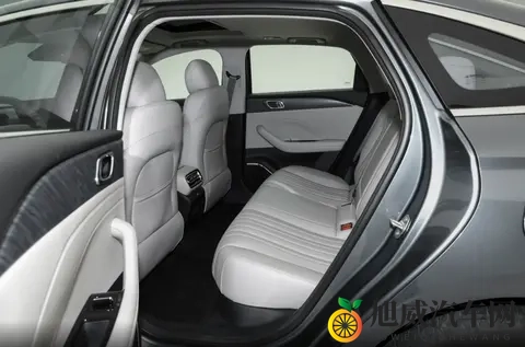 用价格攻坚，748万起，银河星耀6能给人怎样的体验？-1