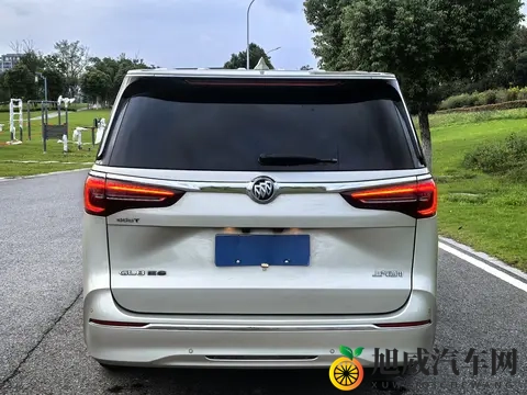 18万多拿下别克GL8陆尊，宜商宜家好选择？-1