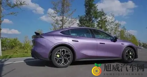 深蓝L06预售价1399万起，法拉利同款悬架与激光雷达成亮点-1