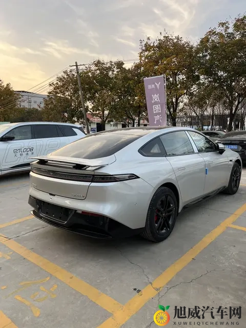 东风奕派eπ007+到店，增新配色+激光雷达，配544马力+FSD悬架-1