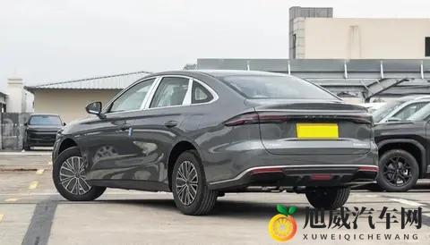 限时688万，银河星耀6上市，油耗28L，标配400V快充-2