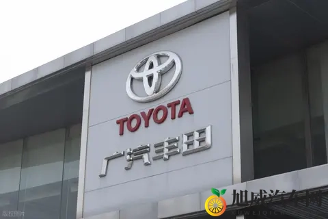 丰田锋兰达的思考：智能机再强大，老人机还是有市场的-1