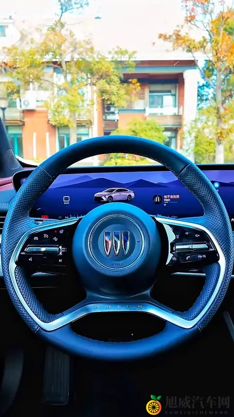 别再说君越是“老头乐”!试驾后彻底改观,这驾驶质感真香了-2