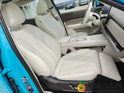 尺寸超元PLUS，配激光雷达+女王副驾，欧拉5实车现已到店-2