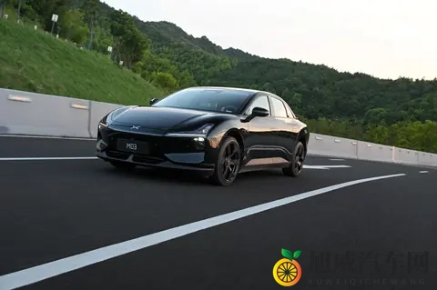 汤姆视频温馨提醒友情提醒：夏季行车安全攻略：掌握这些技巧，安全无忧！-1