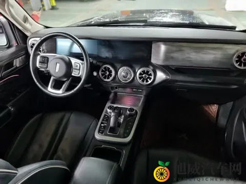 两年坦克300越野版,一手车况,13万多圆你硬派SUV梦!-1