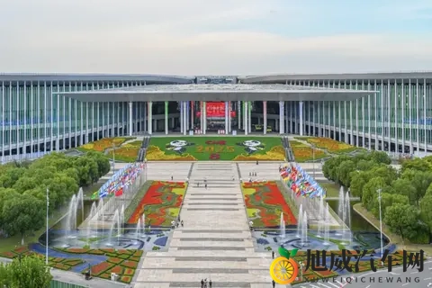 特级大胆人文艺术的文化内涵：汽车设计跨界艺术，新潮流来袭-2