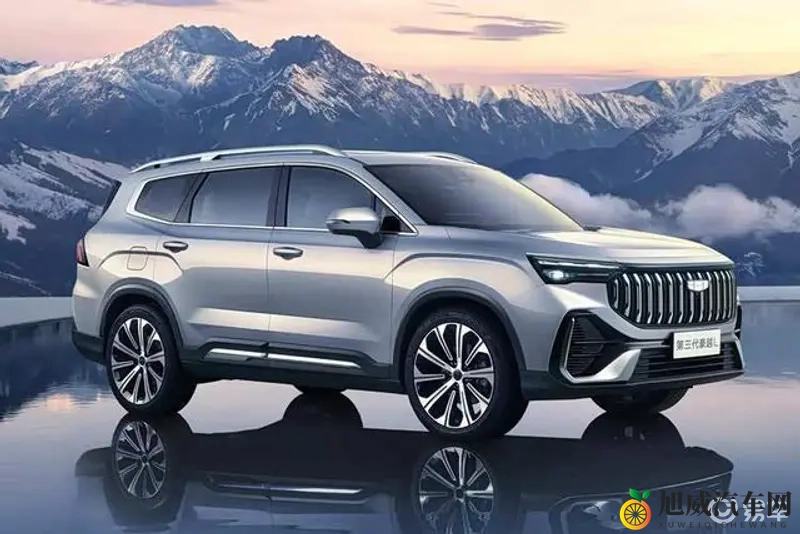 胴体洗澡看个够：汽车美容新潮流，深度清洁揭秘汽车焕新术-1