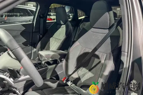 奥迪Q3 Sportback迎来插混版，配20T还支持纯电驱，有啥不同？-1