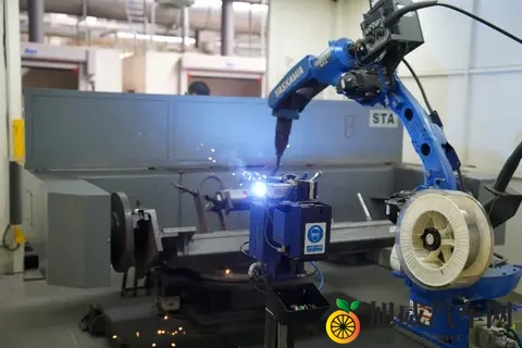 直击EICMA｜QJMOTOR 品牌发展史上的高光时刻，这设计太过惊艳-2