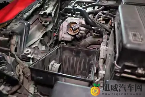 车满10万公里必看！这5处“隐形损耗点”没坏也得查，否则亏几万-1