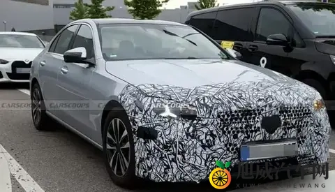 全新奔驰C级确认上20T,小改款先“补能”,改款2026年同步首发-3