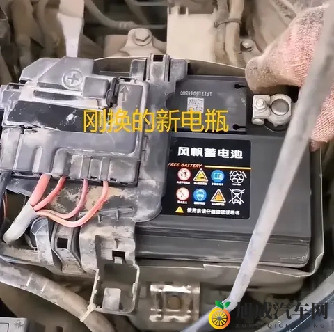 大众宝来电瓶灯常亮，别再花冤枉钱更换电瓶了！-3