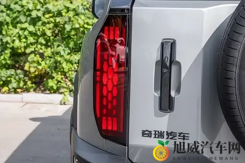 越野圈炸锅了！这台国产SUV一出手，合资硬派都慌了！-1