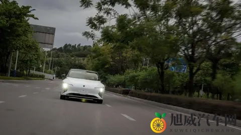 担心电车电池不耐用？星海S7 800V碳化硅超充版8年质保-3