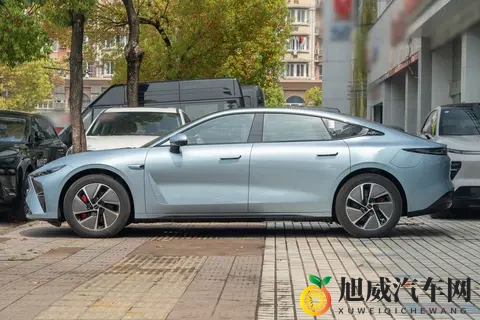 星纪元ES 2025款深度体验：1645km续航与驾驶体验的精妙平衡-1