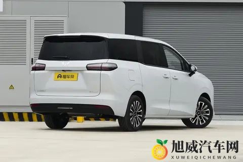 订单破万，双独悬+真7座空间的星光730，适用人群多元的家用MPV-1