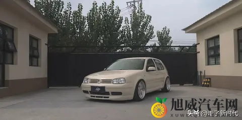 汽车工业的洪流滚滚向前，用日新月异的科技和稍纵即逝的潮流-1