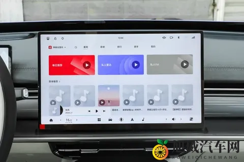 标配激光雷达+骁龙8295芯片，这款轿跑可以看看-2