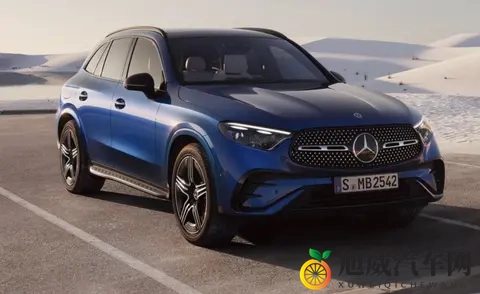 全新奔驰GLC长轴距3998万起，燃油版配置更新-2