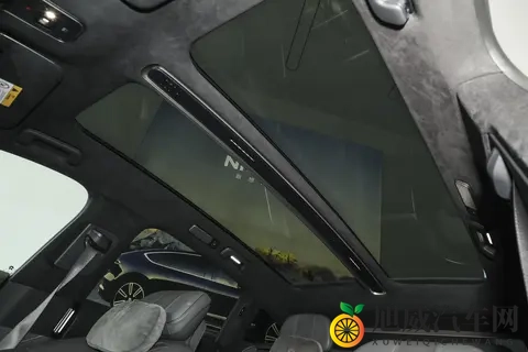 试驾蔚来 ET9,轴距超 53 米+行政4座，冰箱、彩电、沙发顶配-1