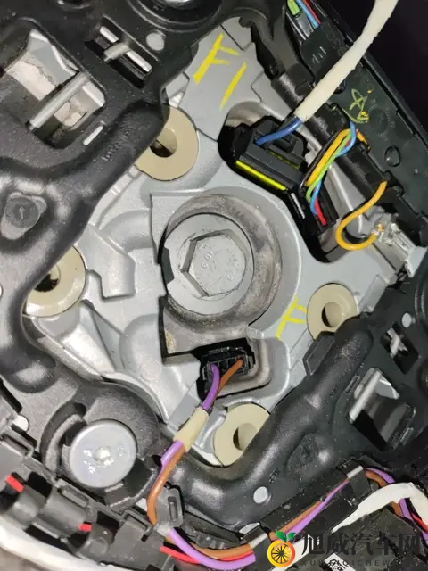 陈冠希阿娇13分钟无删减：汽车新焦点，娱乐圈事件引发反思-3