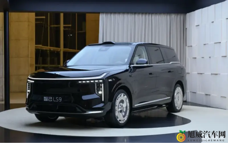 有地暖的大六座SUV，是南方车企做的智己LS9-1