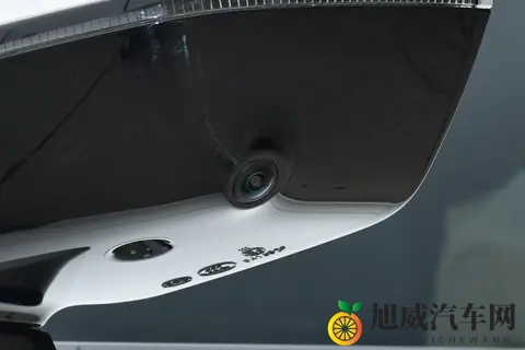 逆天黑科技！领克09四驱探索版：1988万起能买到30万级的体验？-2