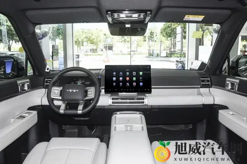 家庭出行痛点全解决！方程豹钛7用细节诠释实用SUV该有的样子-3