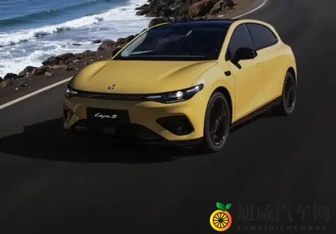 零跑A10曝光！疑似T03接班人，小车市场又要开卷了？-2