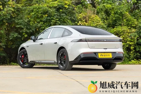 预售1499万元起，标配激光雷达和8295P芯片，这车够硬核吗？-3