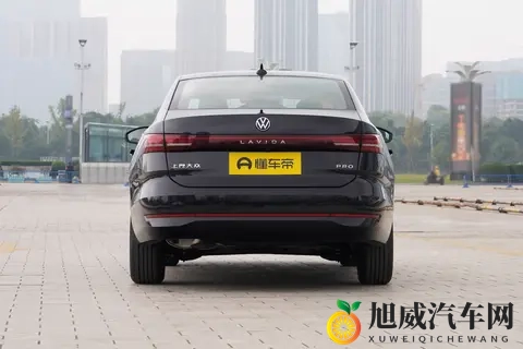 双前脸可选 上汽大众朗逸Pro实车亮相 配15T动力-1