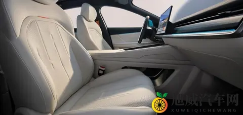 发力了！东风奕派eπ007+ 颜值、智能、操控都有了，还有大彩蛋？-2