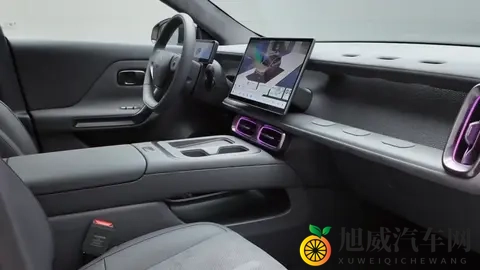 零跑Lafa5上市价格+销量预测，你们感觉这车有戏吗？-2