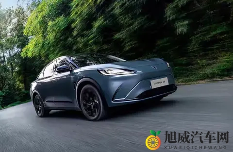 北汽蓝谷冰火两重天:小车卖爆狂亏300亿,高端遇冷陷生死局-1