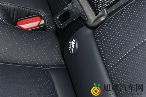 家庭出行选车不纠结？方程豹钛7 1300km续航+1880L空间太实用-2