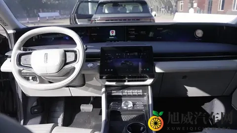 老师脱 露出 吃我的:独特设计新车:趣味驾驶乐趣升级-2