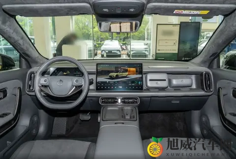 旗舰配置下放！零跑Lafa5预售，8295芯片+19寸轮圈，仅1058万起-3